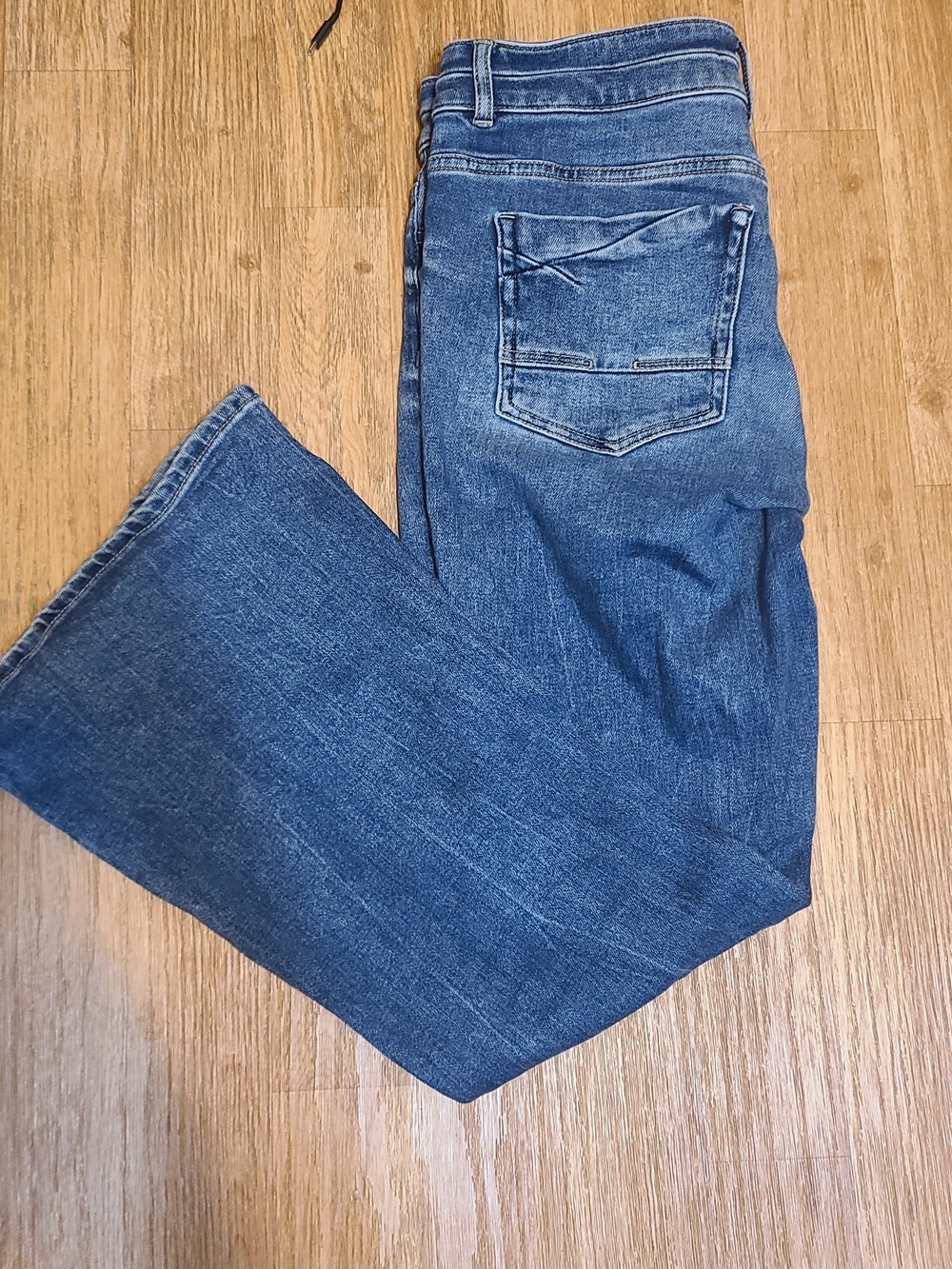 Women's Bootcut Denim Jeans in Medium Blue